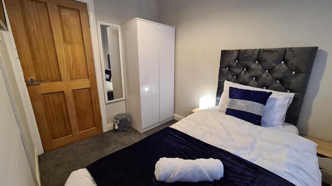 Stunning Holiday Home. Free Parking. Manchester Kültér fotó
