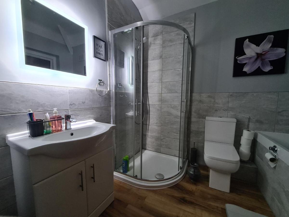 Stunning Holiday Home. Free Parking. Manchester Kültér fotó